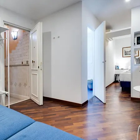 ゲストハウス Clavdia Mini Flat