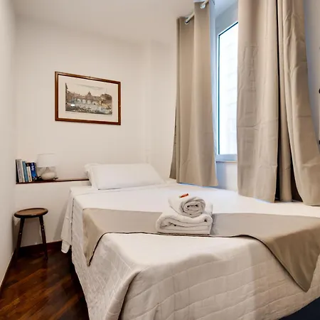 ゲストハウス Clavdia Mini Flat ローマ